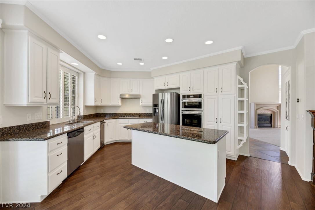 1328 Palantine Hill Drive