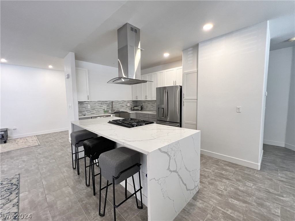 113 Emerald Forest Street 202