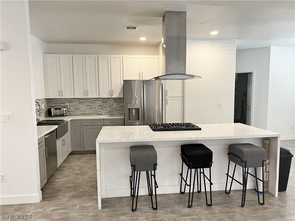 113 Emerald Forest Street 202