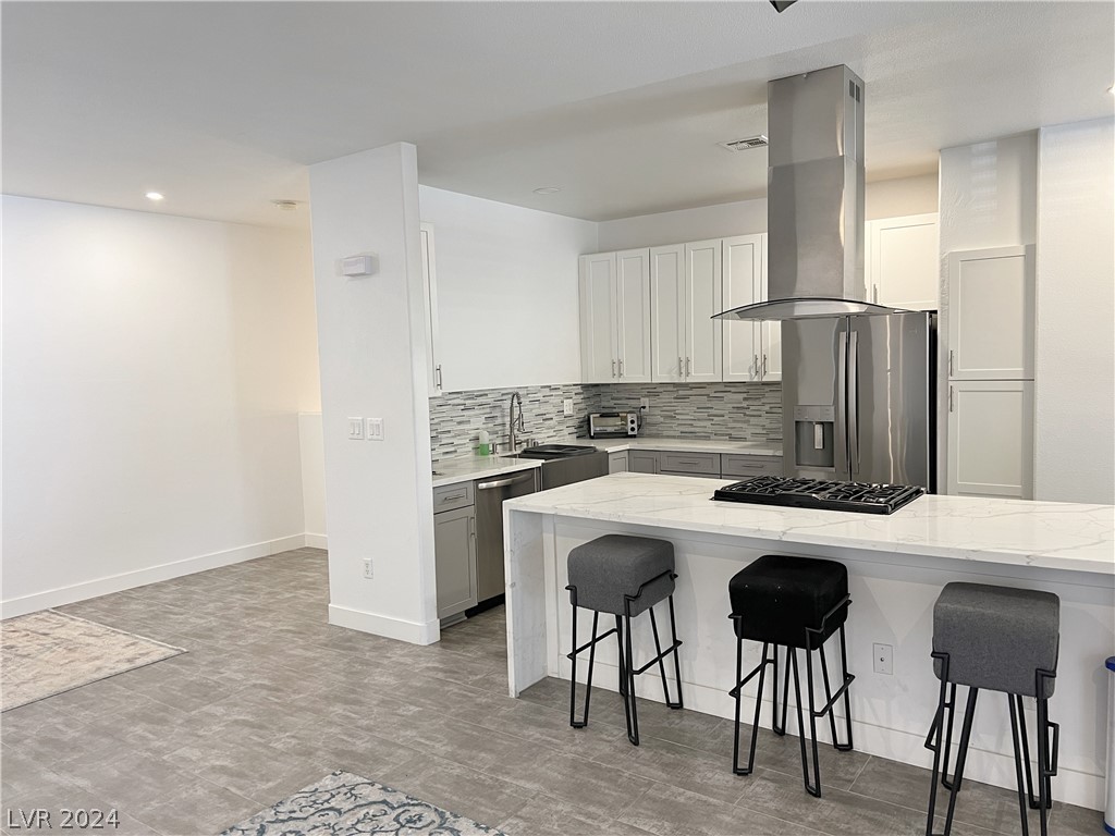 113 Emerald Forest Street 202