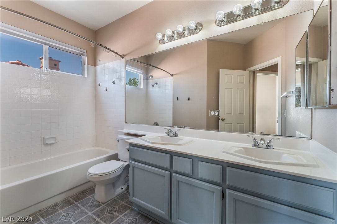 2245 Island Green Drive