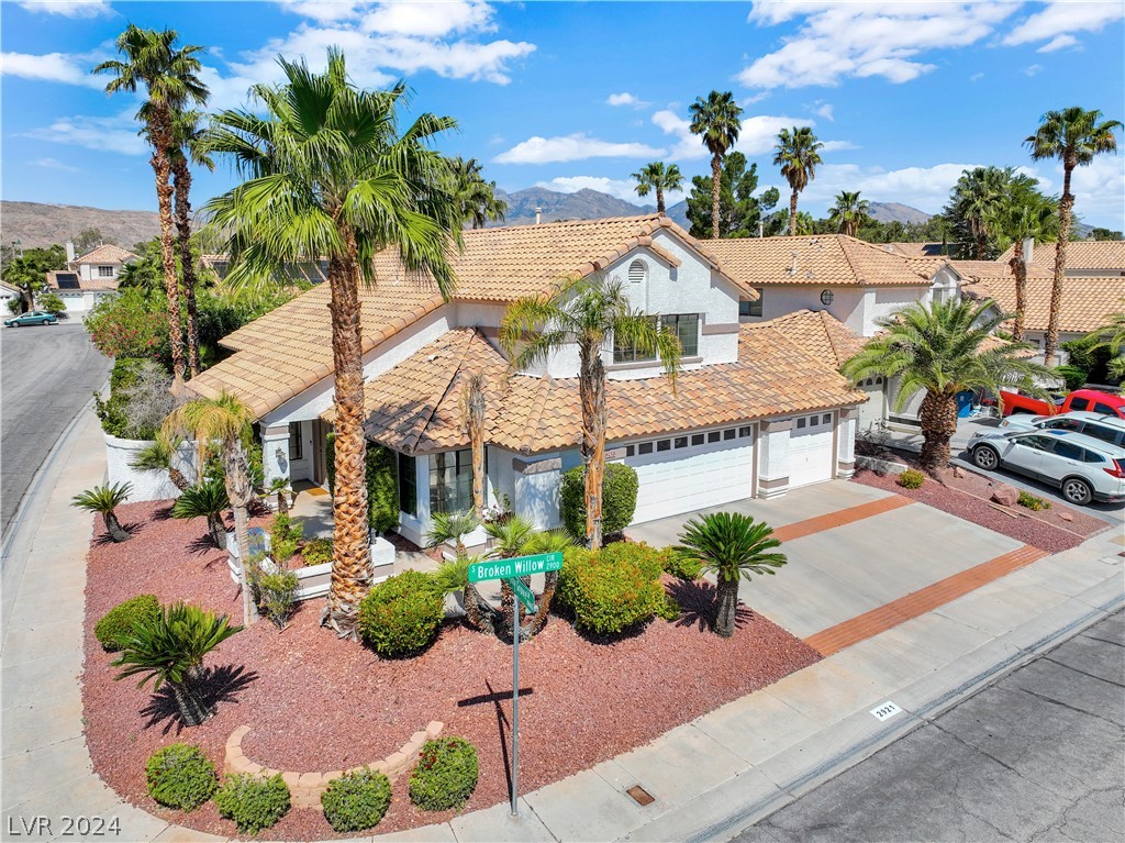 2921 Broken Willow Circle