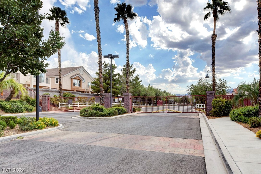2592 Alias Smith Drive