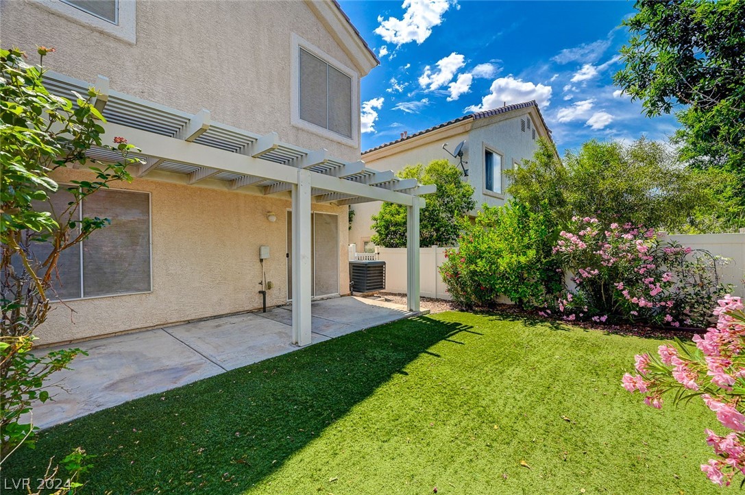2592 Alias Smith Drive