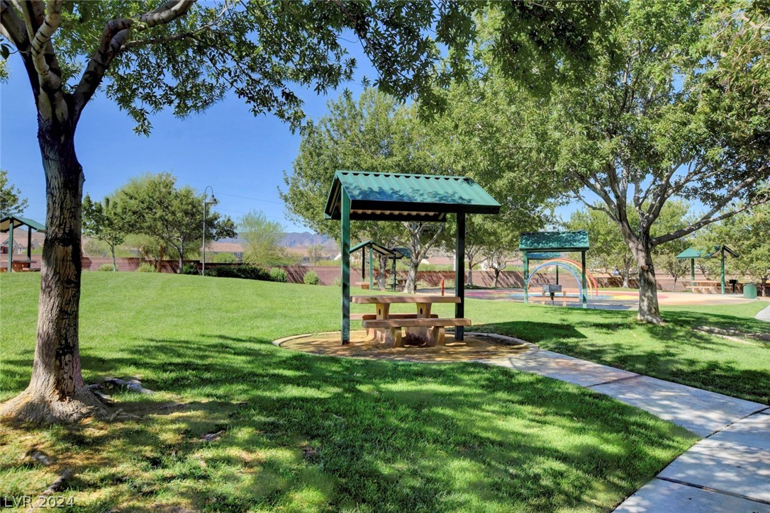 2592 Alias Smith Drive