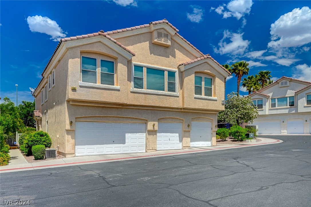 2592 Alias Smith Drive