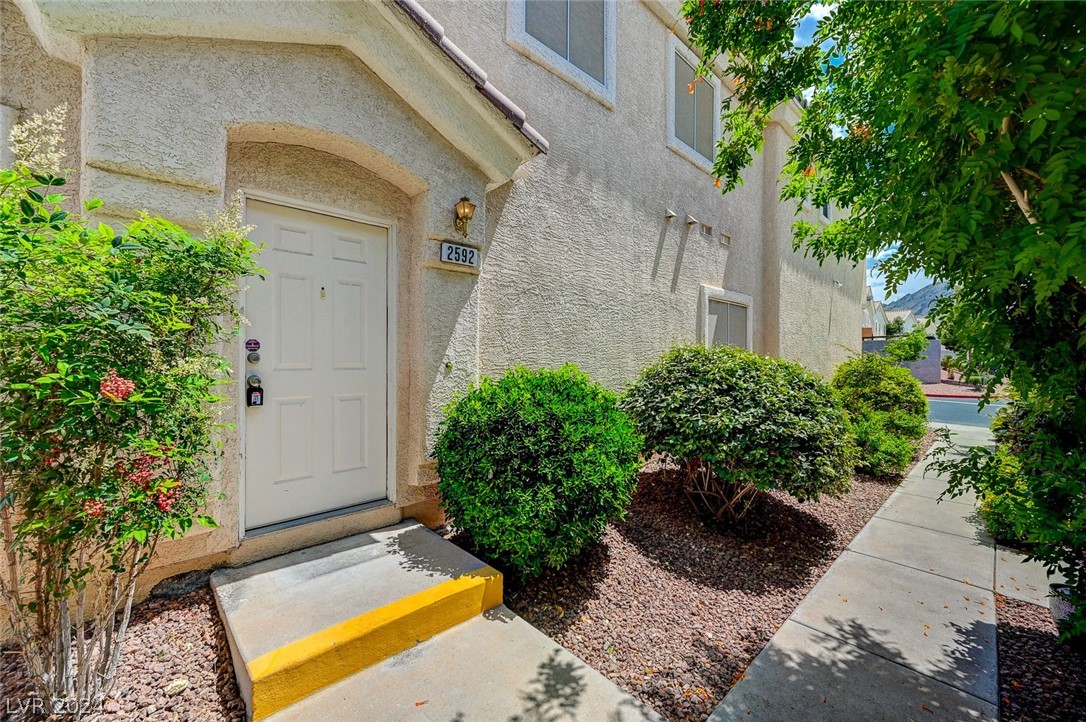 2592 Alias Smith Drive