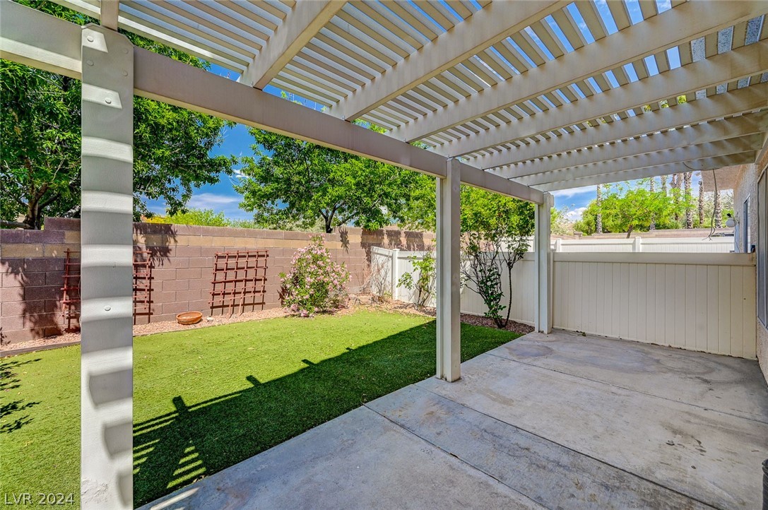 2592 Alias Smith Drive
