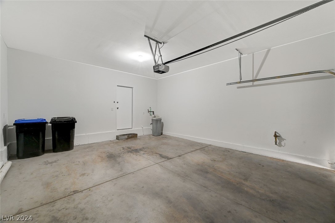 2592 Alias Smith Drive