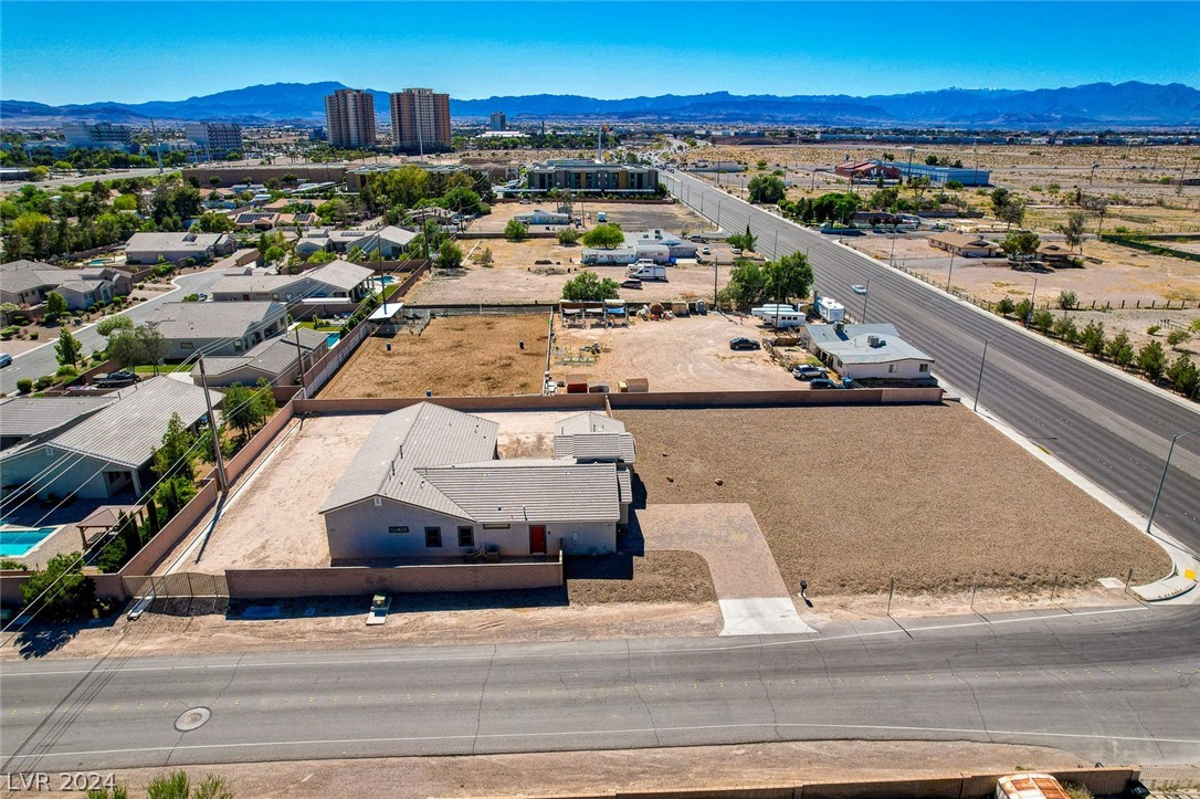8141 Rancho Destino Road