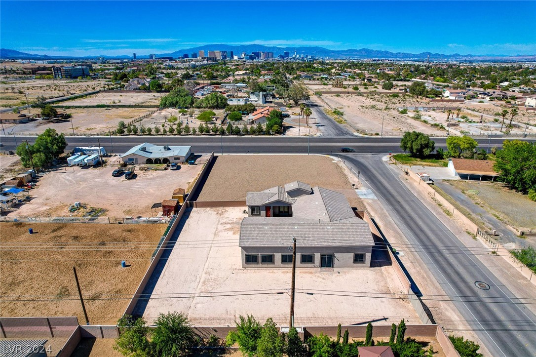 8141 Rancho Destino Road