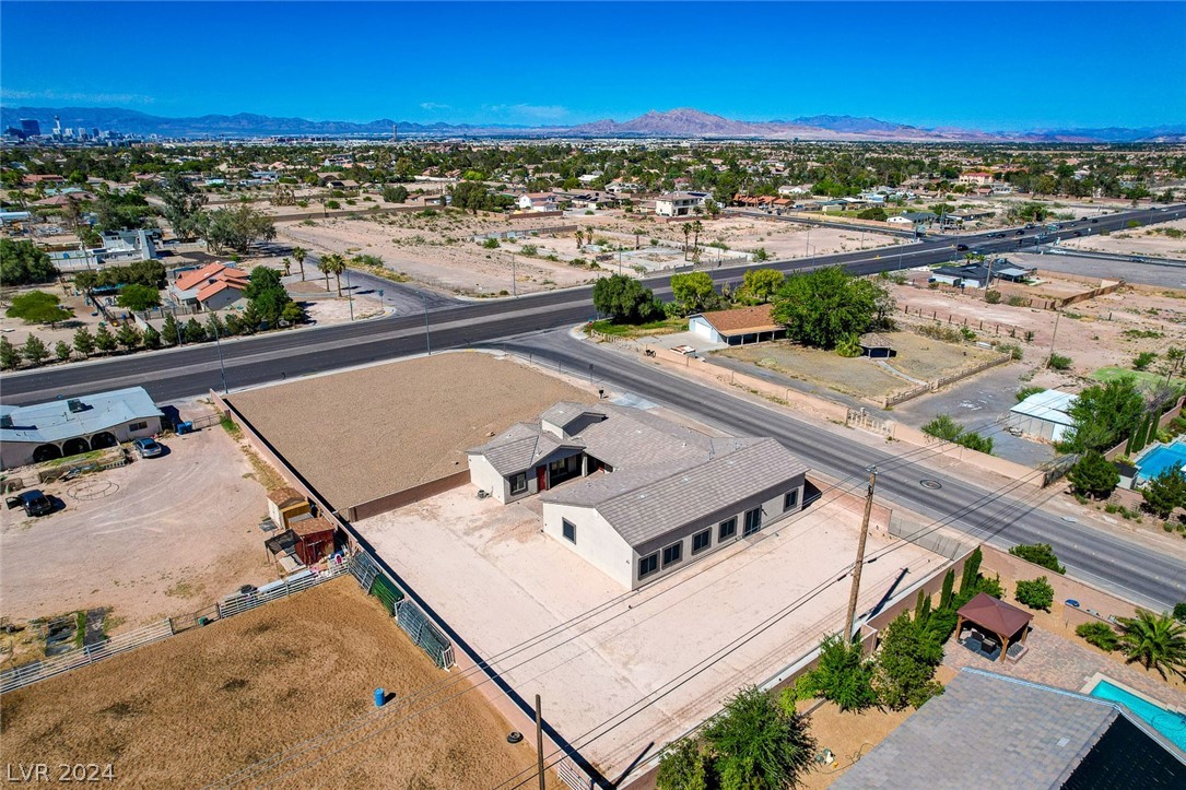8141 Rancho Destino Road