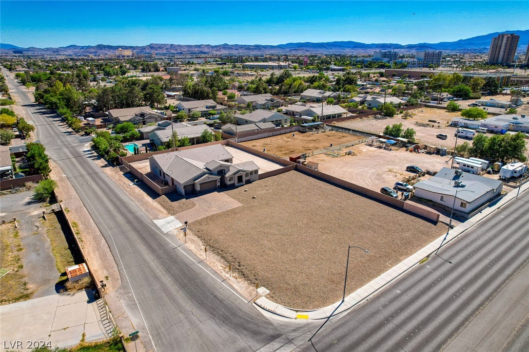 8141 Rancho Destino Road