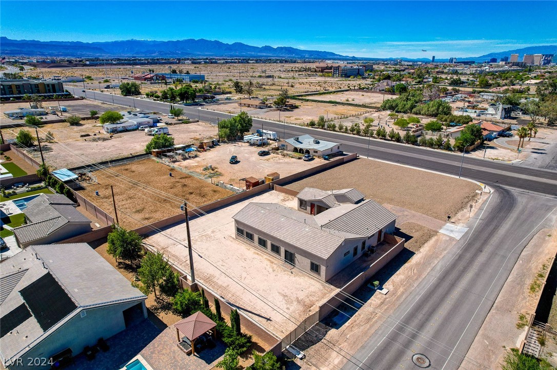 8141 Rancho Destino Road
