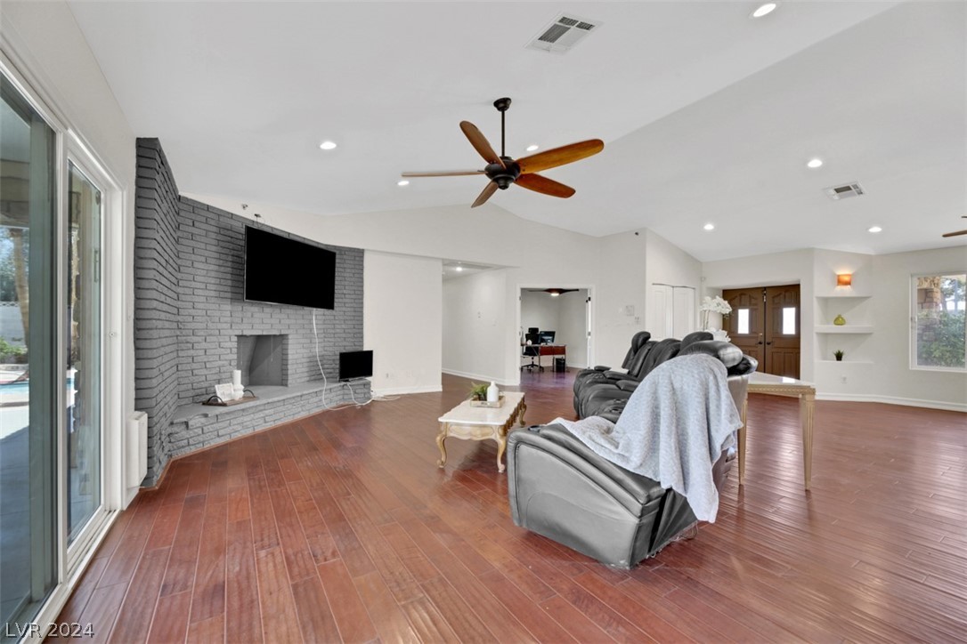 5714 Via Olivero Avenue