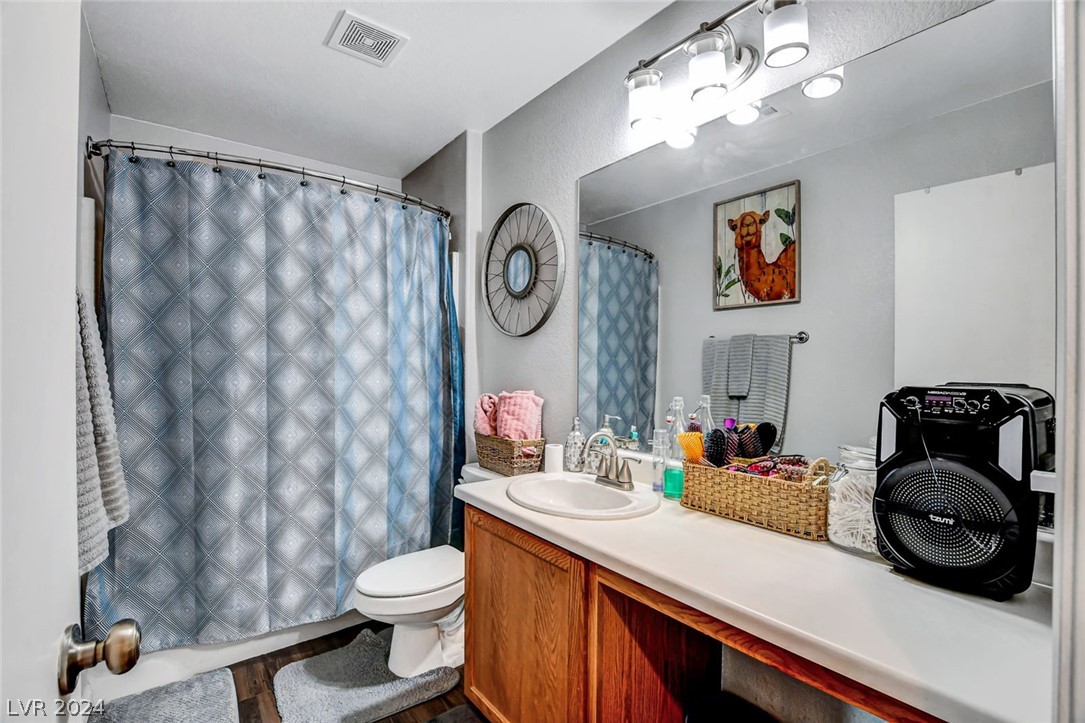 5928 Victory Point Street