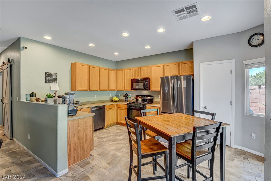 5928 Victory Point Street