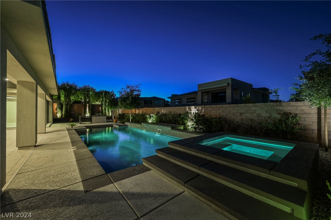 11460 Ruby Falls Way