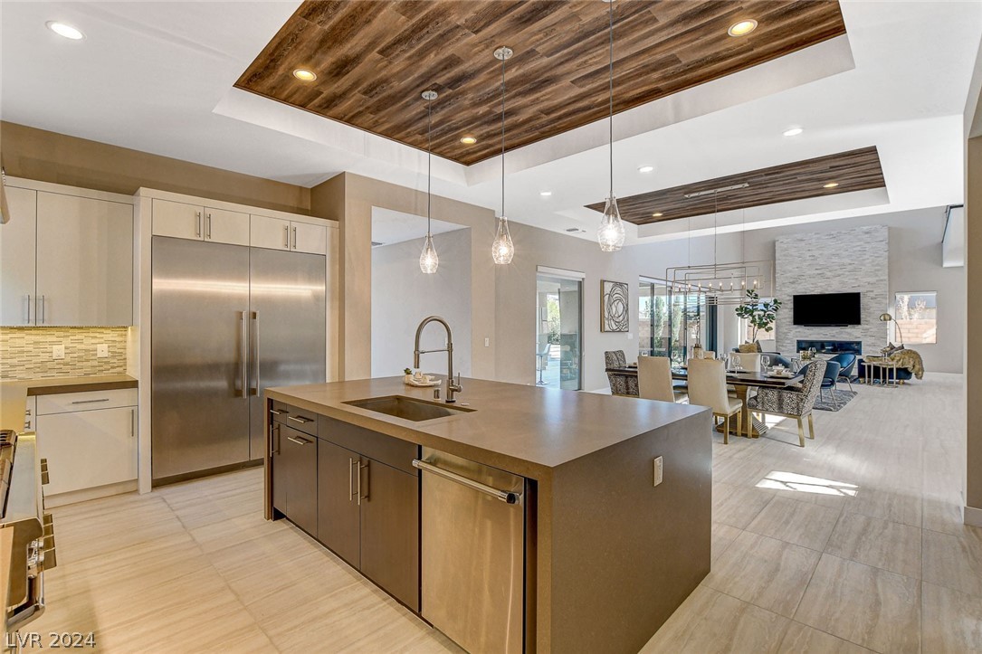 11460 Ruby Falls Way