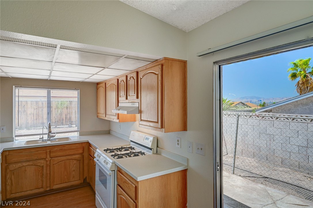 6881 Legalla Lane