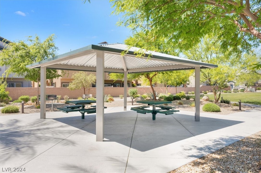 4720 Moonbow Avenue 101