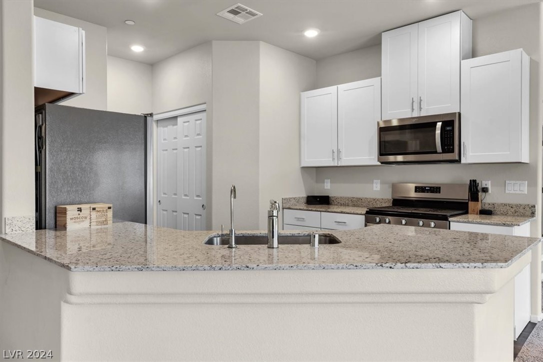 4720 Moonbow Avenue 101