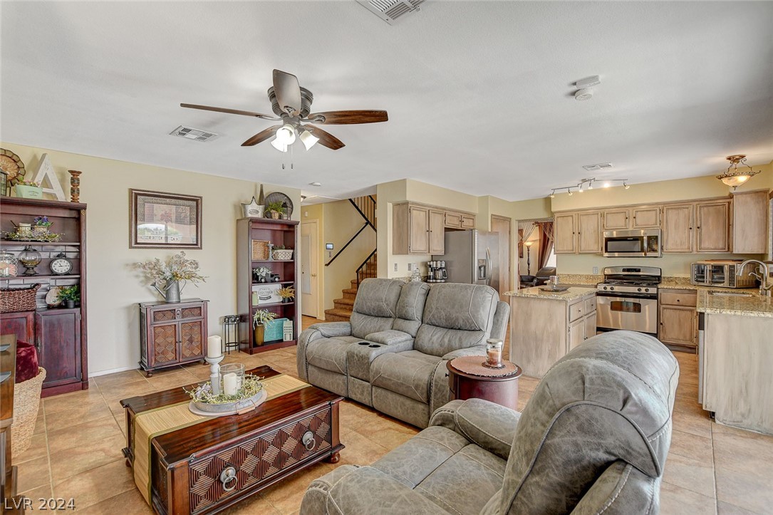 35 Winley Chase Avenue