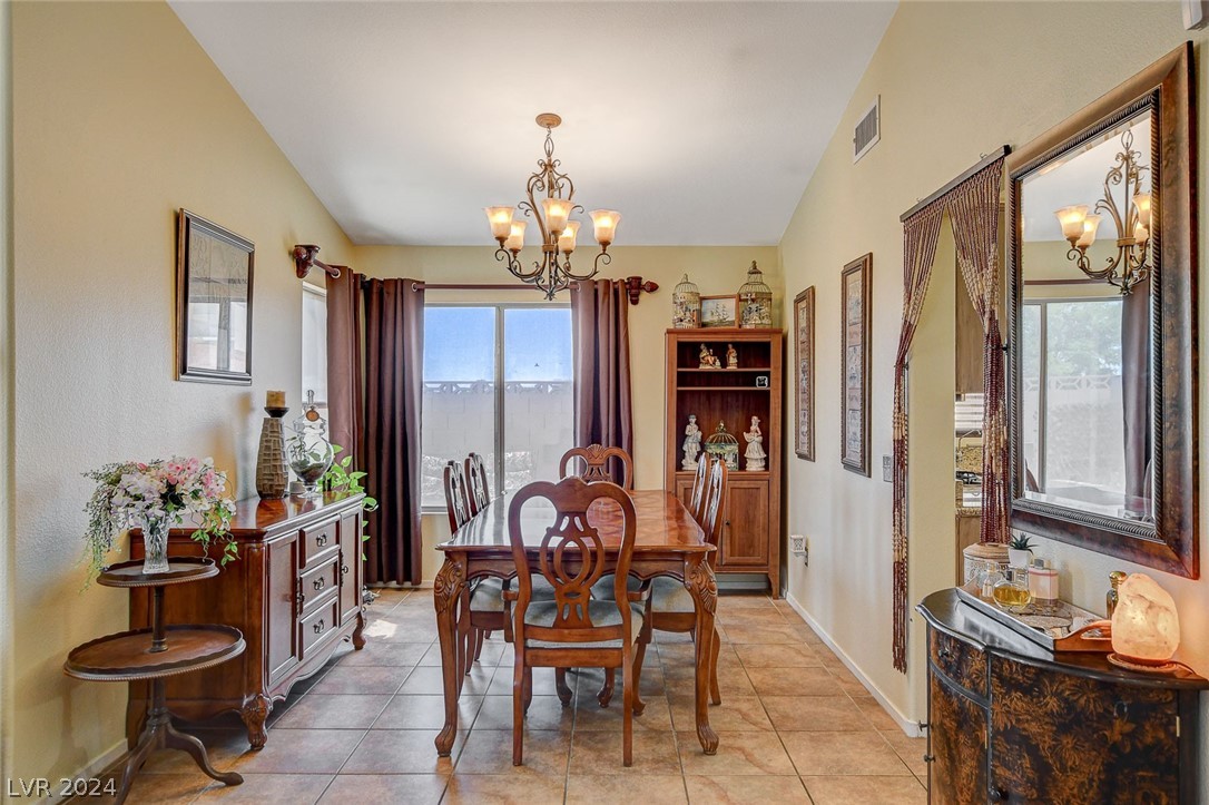 35 Winley Chase Avenue