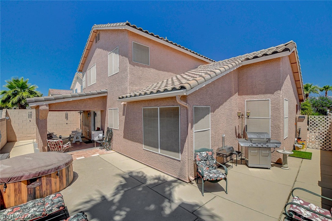 35 Winley Chase Avenue