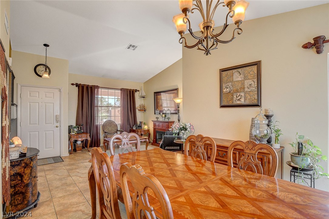 35 Winley Chase Avenue