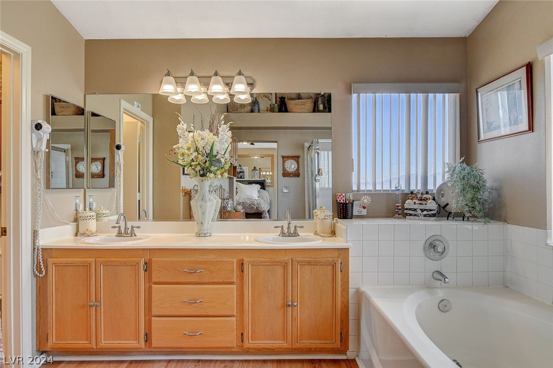 35 Winley Chase Avenue