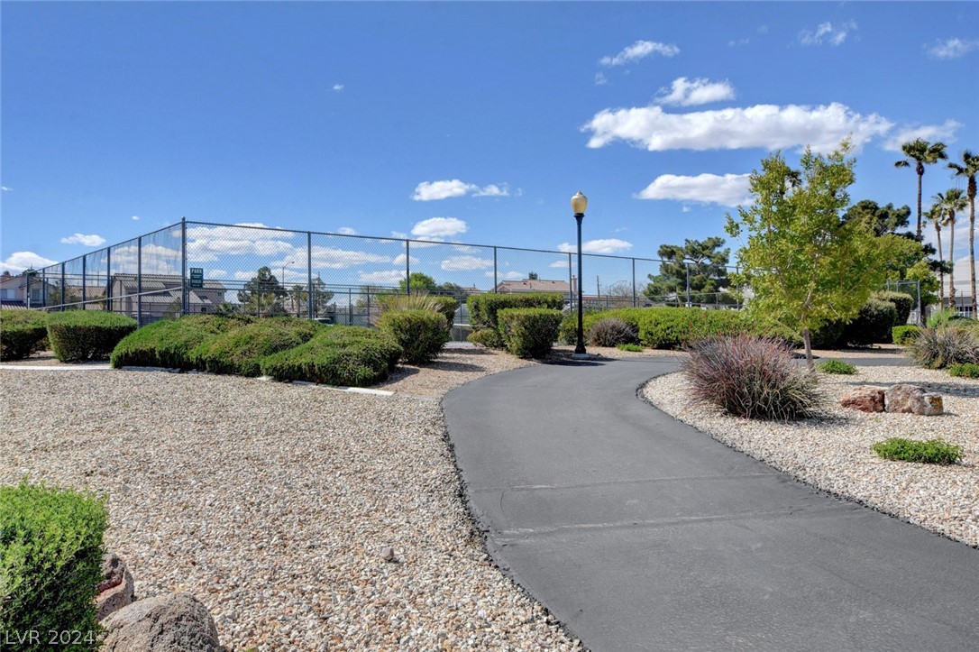 35 Winley Chase Avenue