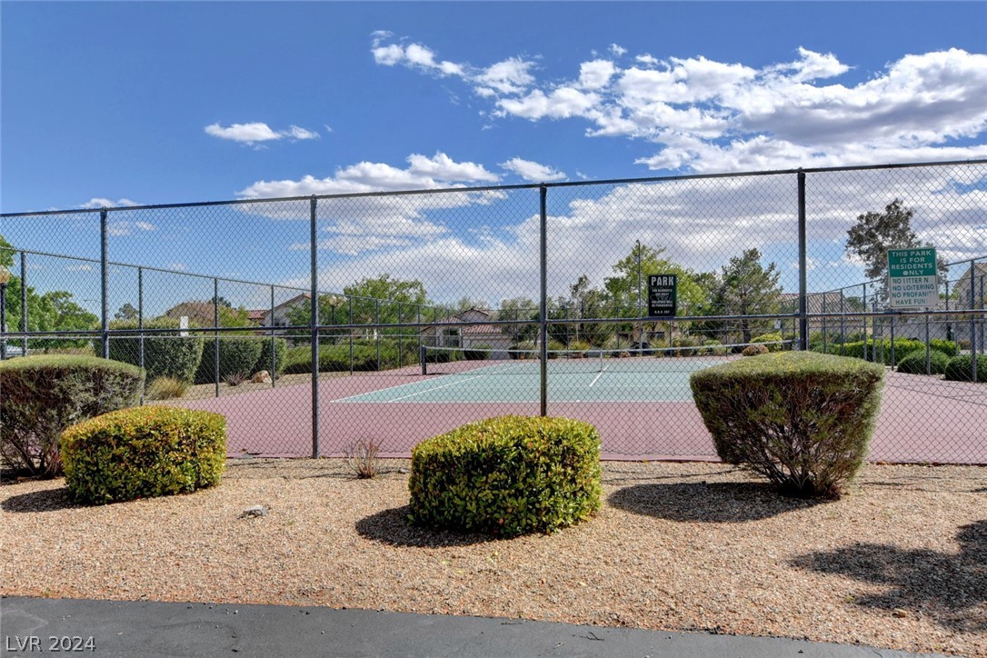 35 Winley Chase Avenue