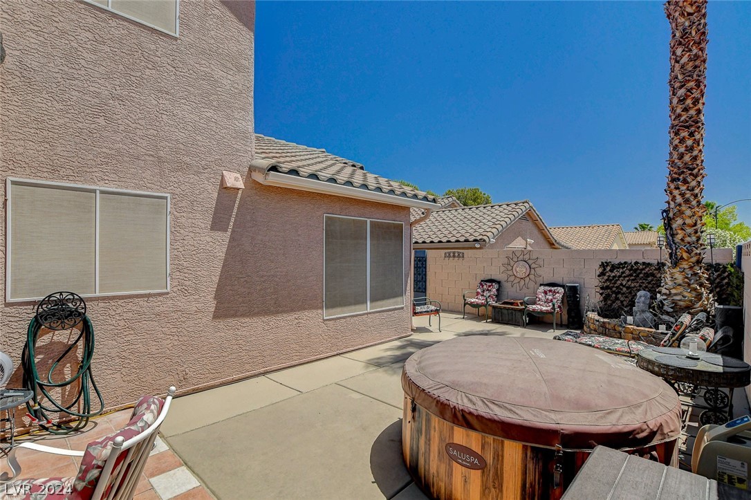 35 Winley Chase Avenue