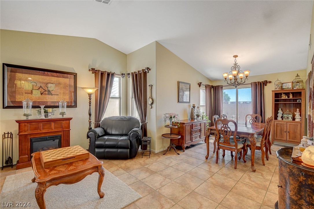 35 Winley Chase Avenue