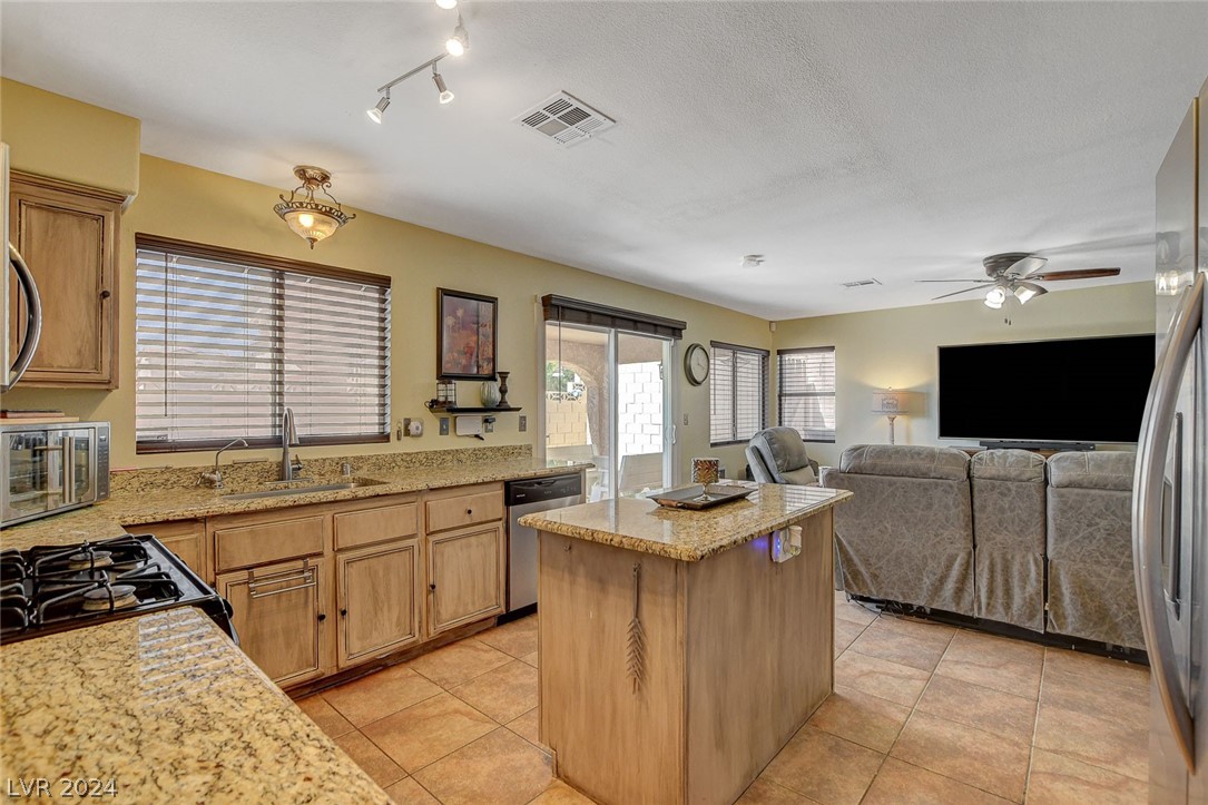 35 Winley Chase Avenue