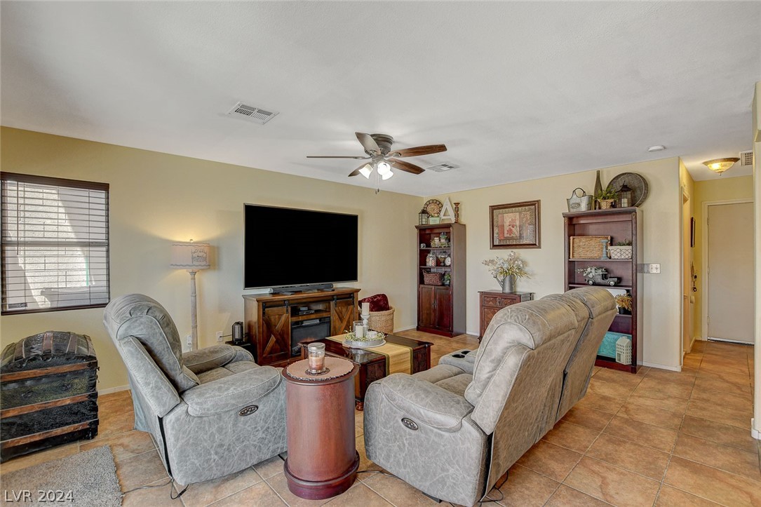 35 Winley Chase Avenue