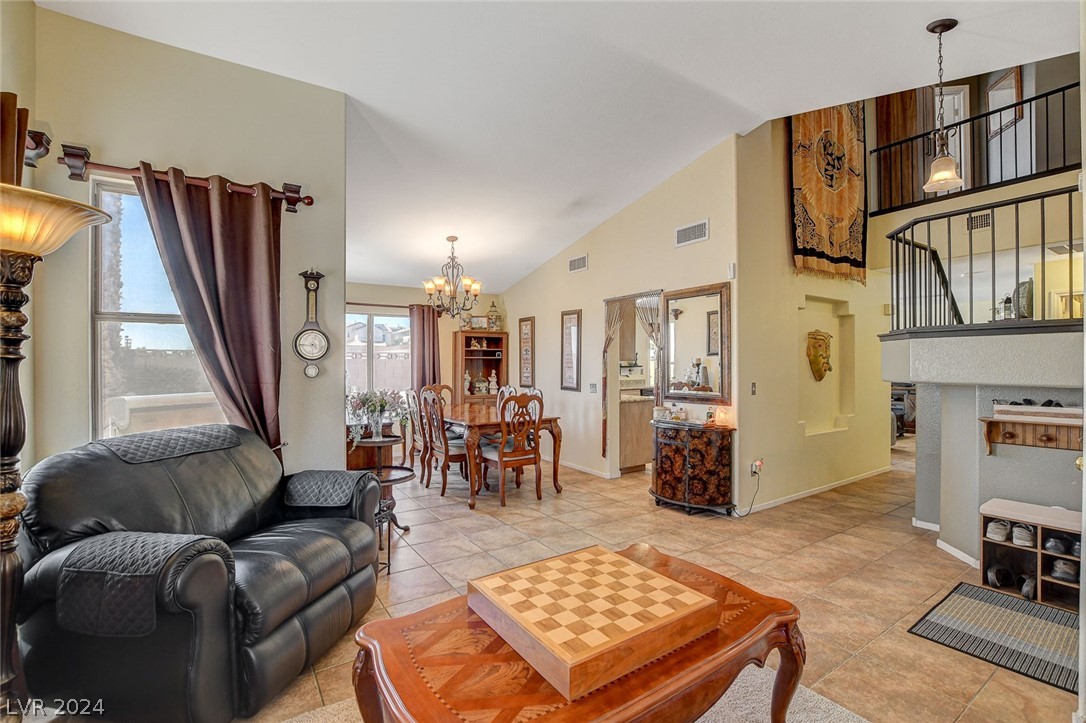 35 Winley Chase Avenue