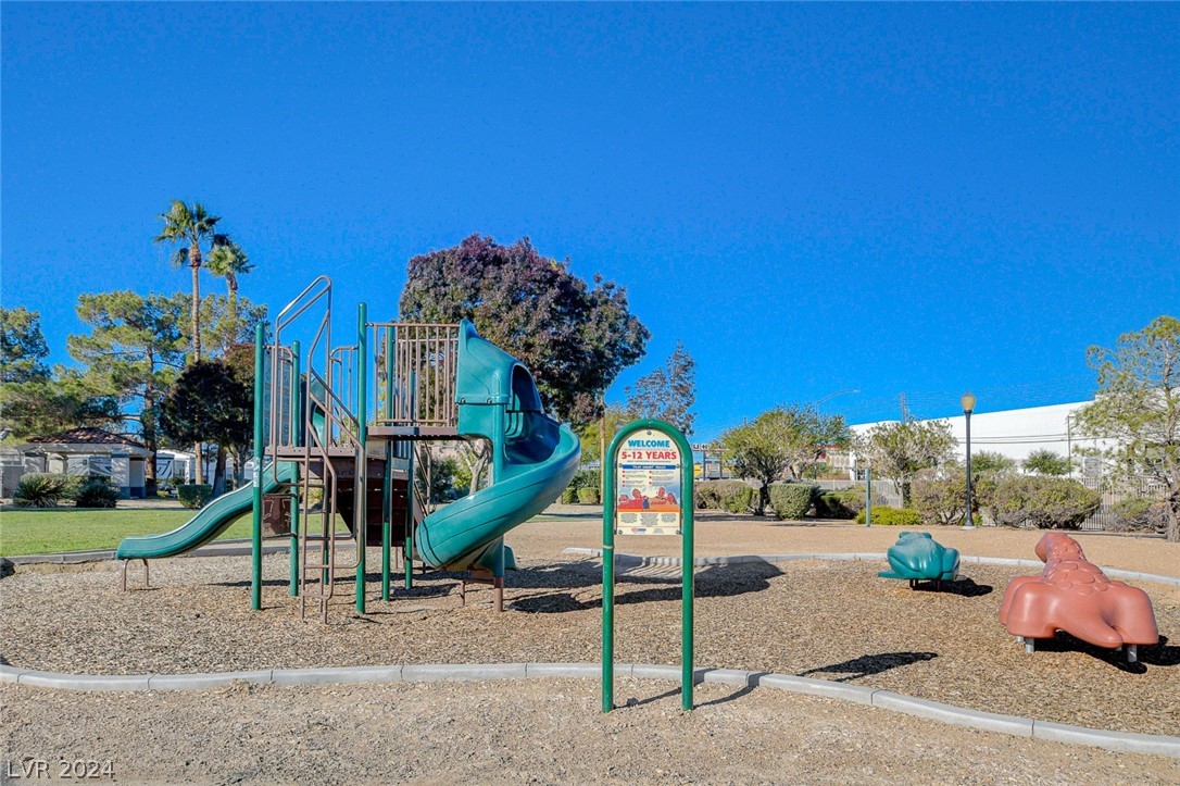 35 Winley Chase Avenue