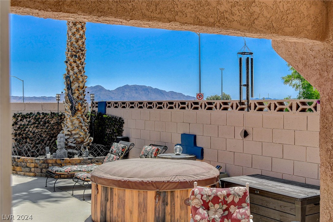 35 Winley Chase Avenue