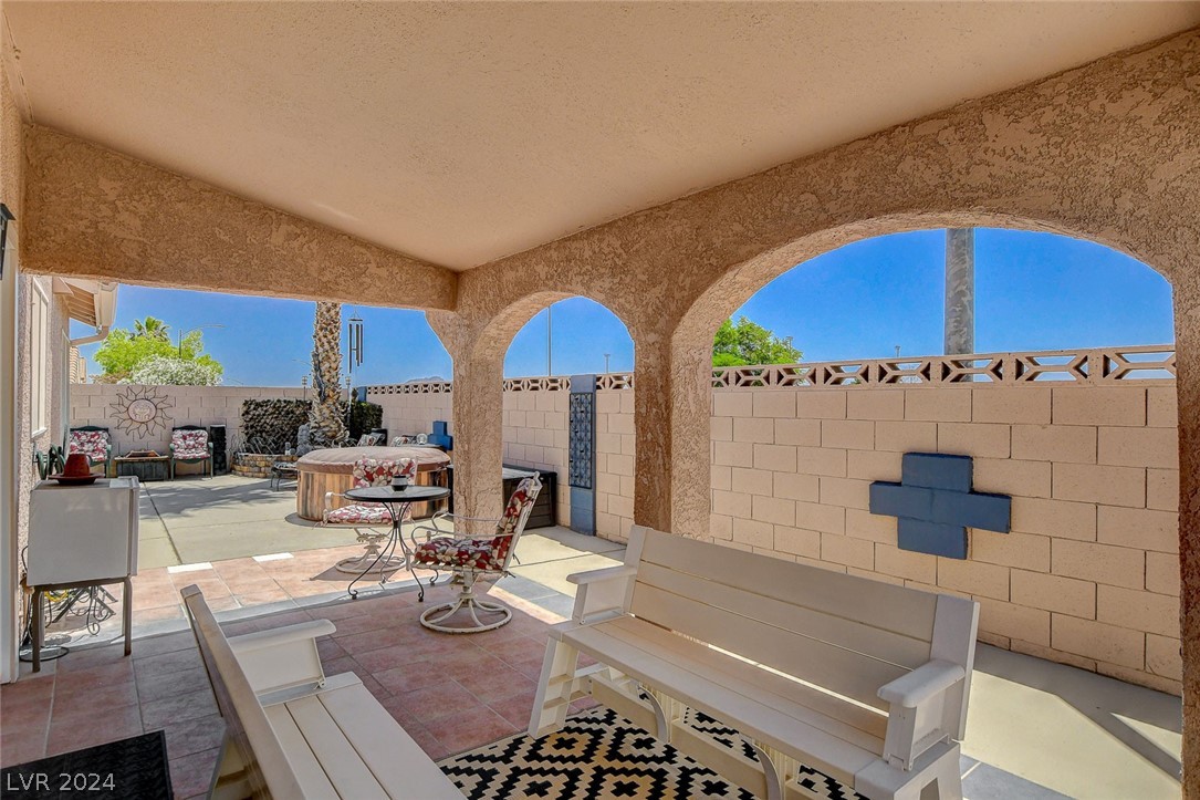 35 Winley Chase Avenue