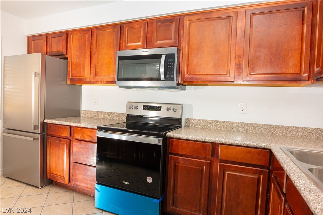 4381 Alexis Drive 330