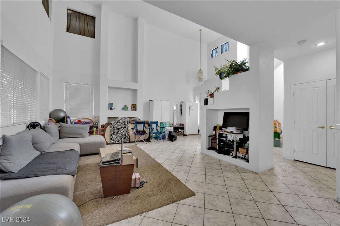 5790 Native Dancer Court