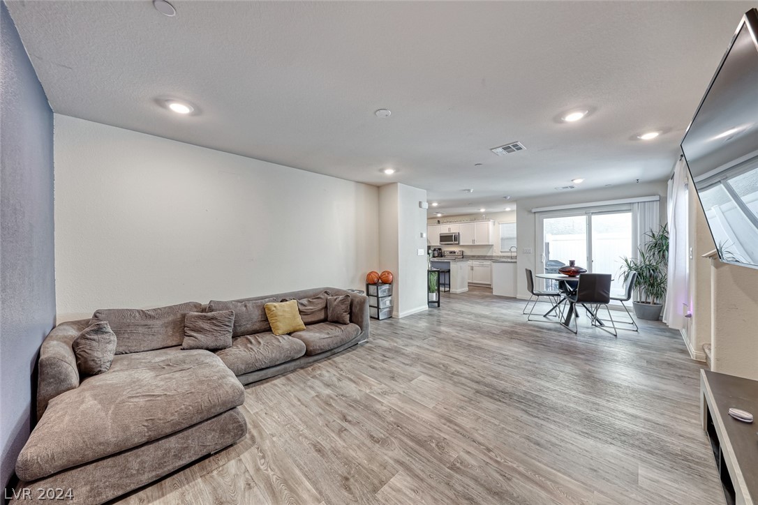 2675 Mango Light Avenue 2675