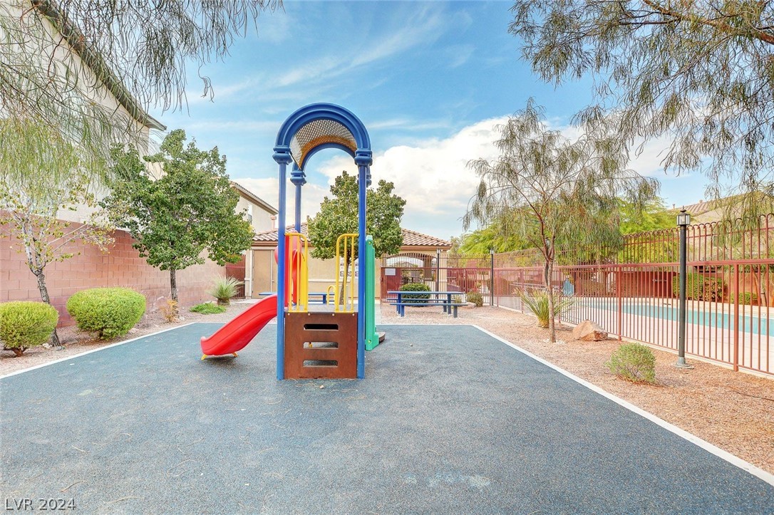 10112 Trumbull Point Court