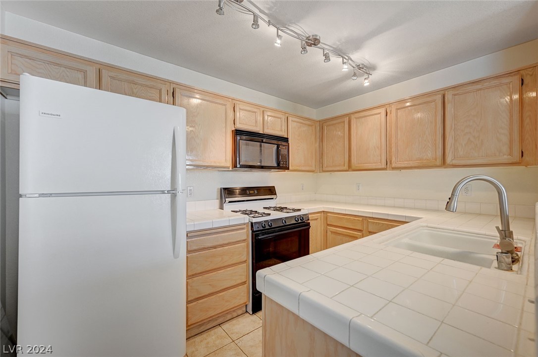 8452 Boseck Drive 217