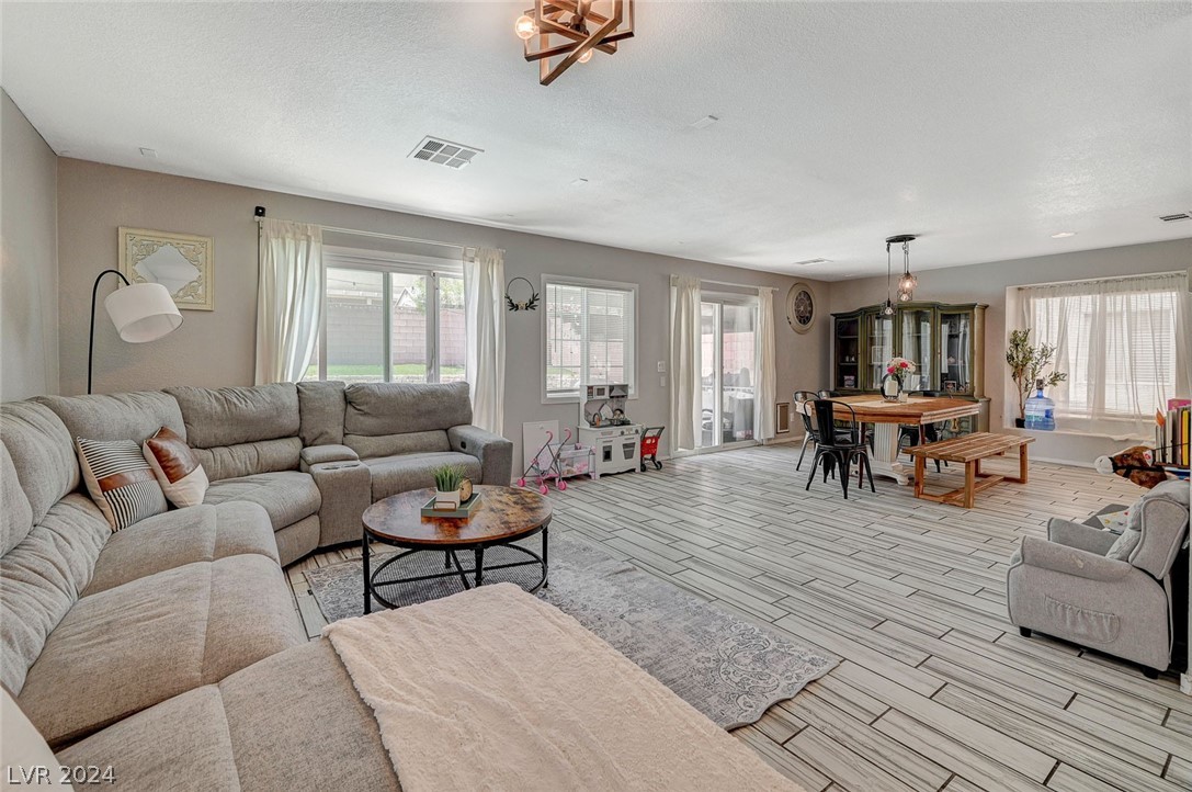 7529 Mission Palm Street