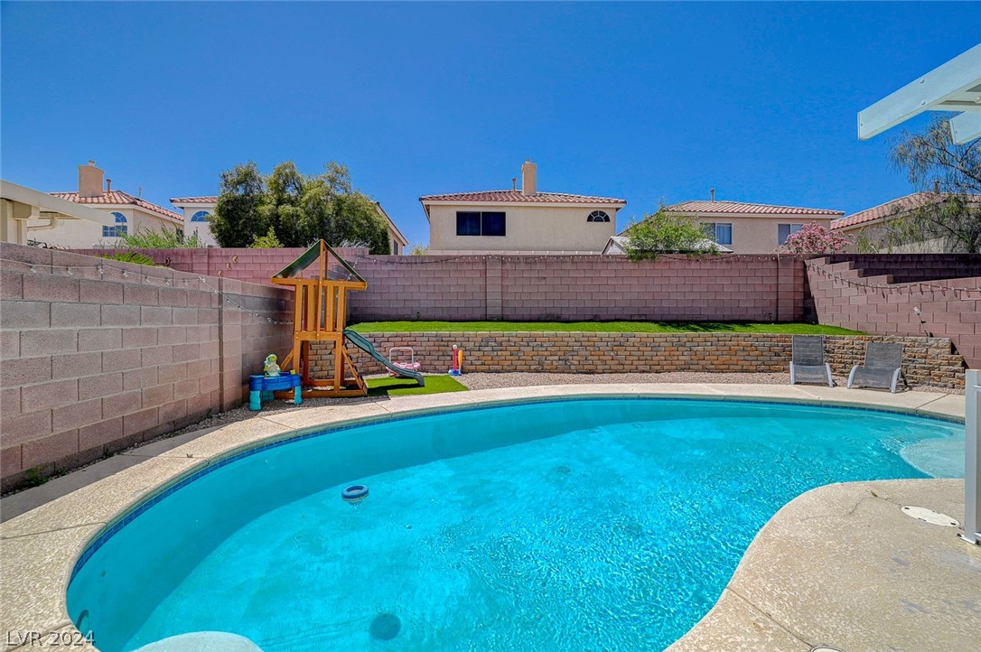 7529 Mission Palm Street