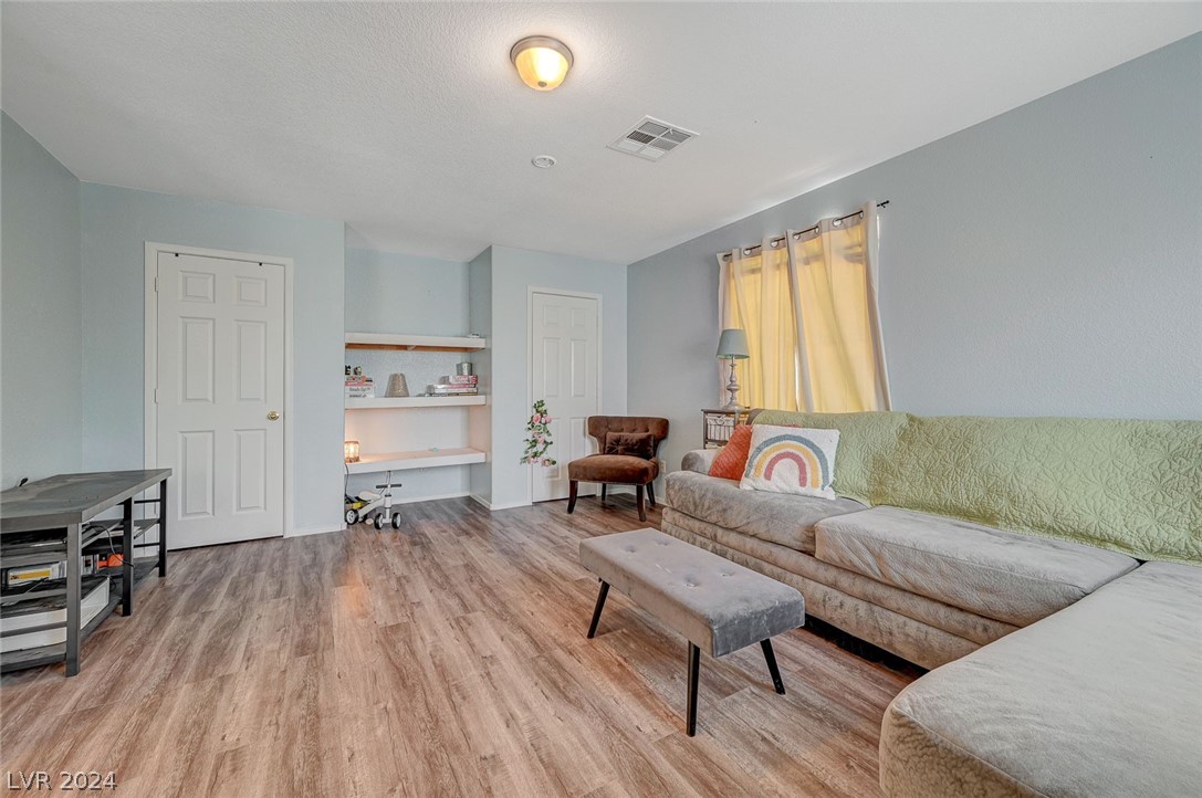 7529 Mission Palm Street