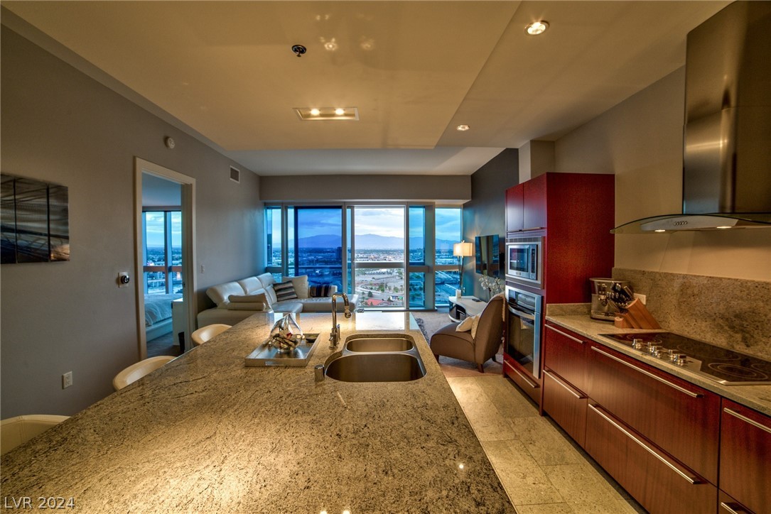 4471 Dean Martin Drive 2502